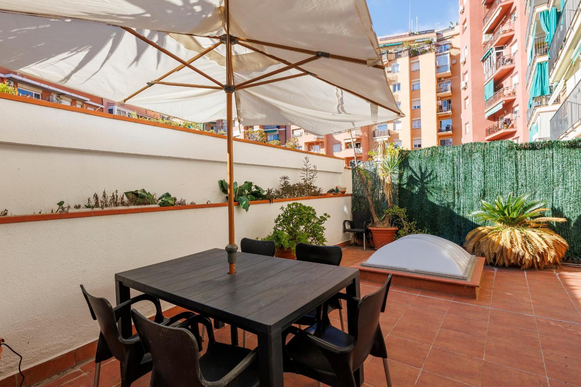 Aparteasy - Private Terrace, 3-Bedroom Apartment Βαρκελώνη Εξωτερικό φωτογραφία