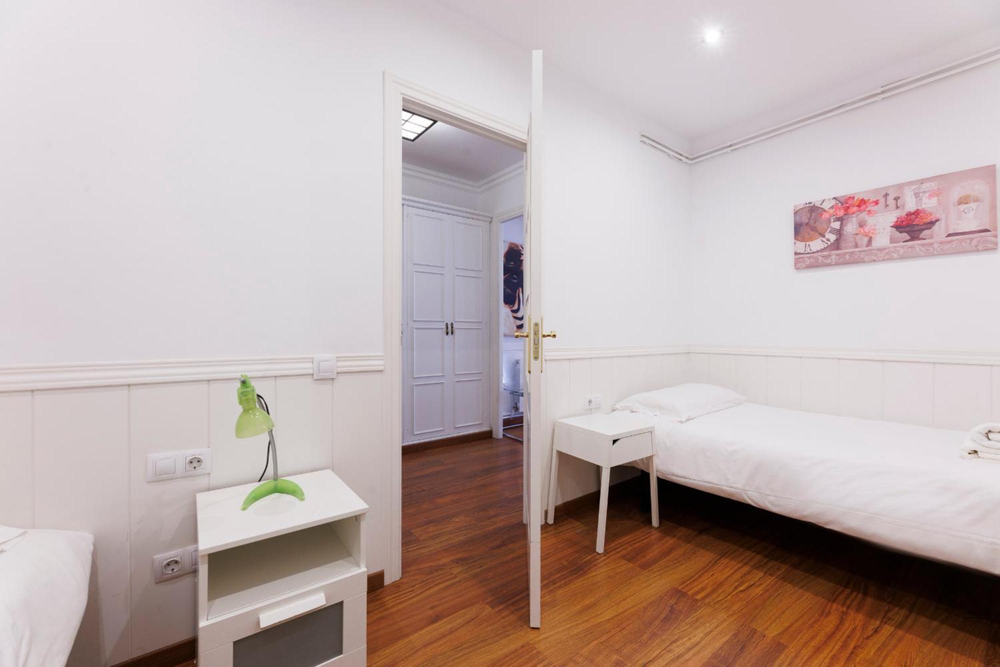 Aparteasy - Private Terrace, 3-Bedroom Apartment Βαρκελώνη Εξωτερικό φωτογραφία