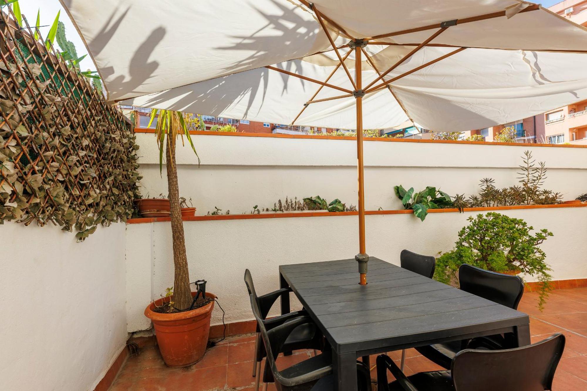 Aparteasy - Private Terrace, 3-Bedroom Apartment Βαρκελώνη Εξωτερικό φωτογραφία
